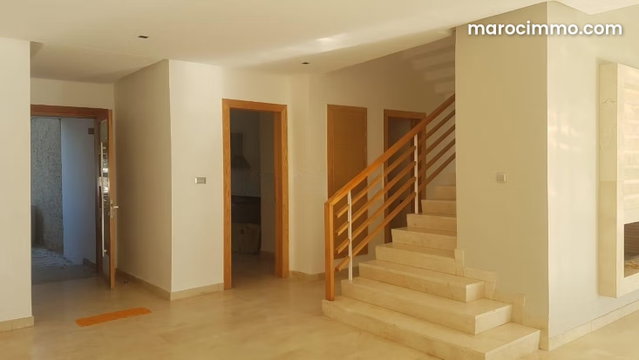 Twin Villa for Long-Term Rent on Golf Course — 3