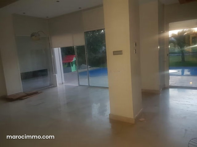 Twin Villa for Long-Term Rent on Golf Course — 4