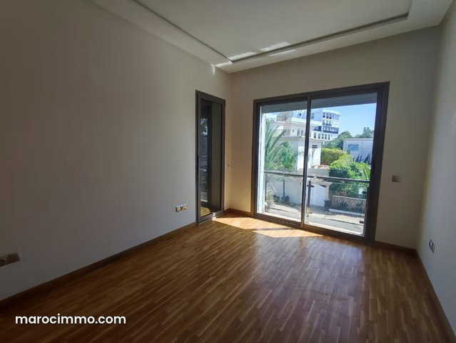Villa a la location vide a oasis 35000dh — 4