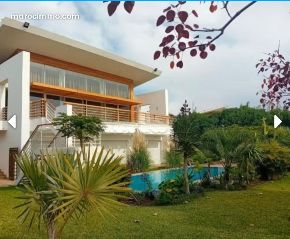 1,200 sqm Villa with Pool and Garden, Bouskoura Green Town — Bouskoura