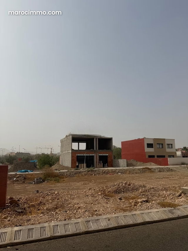 Sale of Land at Route Casablanca. Total Area 250 m² — 4