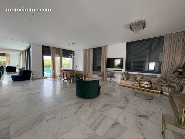 Villa moderne avec piscine à louer vide ou meublée — 5