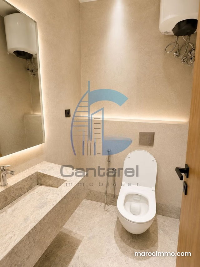 Studio neuf jamais habité à louer – Quartier Oasis — 4
