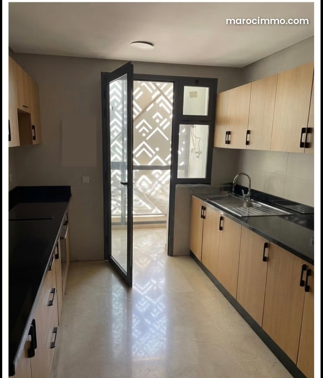 Appartement 3 chambres lumineux à louer à Riyad Rabat — Rabat