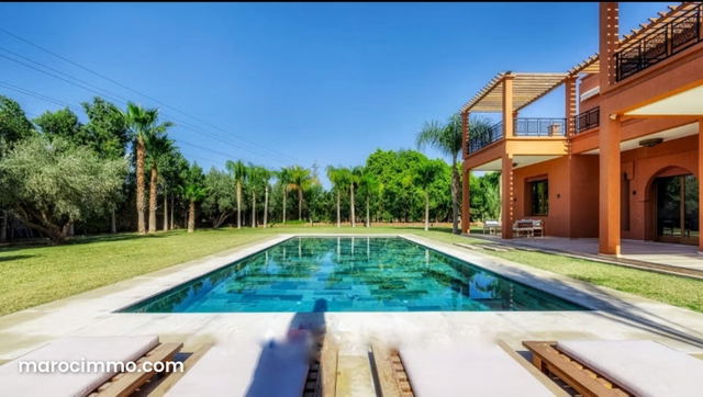 Villa de haut standing à vendre à Ennakhil Palmeraie. 4 chambres — مراكش
