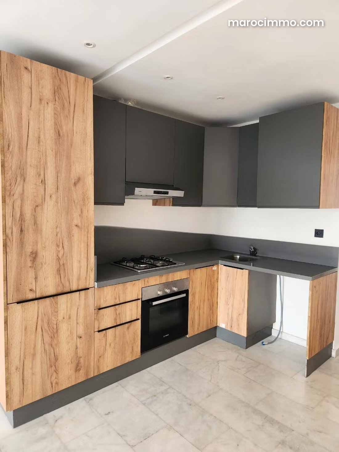 One-Bedroom Apartment with Terrace, Quartier des Hôpitaux, Casablanca — Casablanca