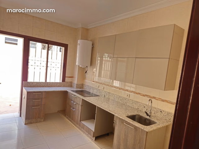 Bel appartement en location à Guéliz. 3 chambres agréables — 2