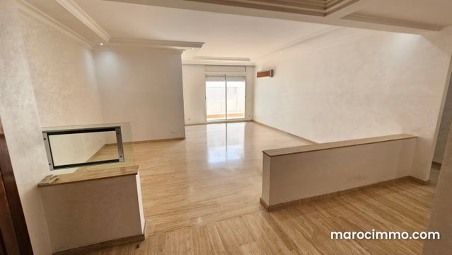 Appartement rénové 3CH avec terrasse à Gauthier — 2