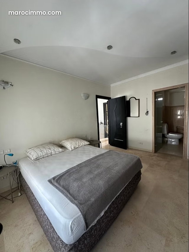 Furnished 109 m² Apartment in the Golden Triangle — 4