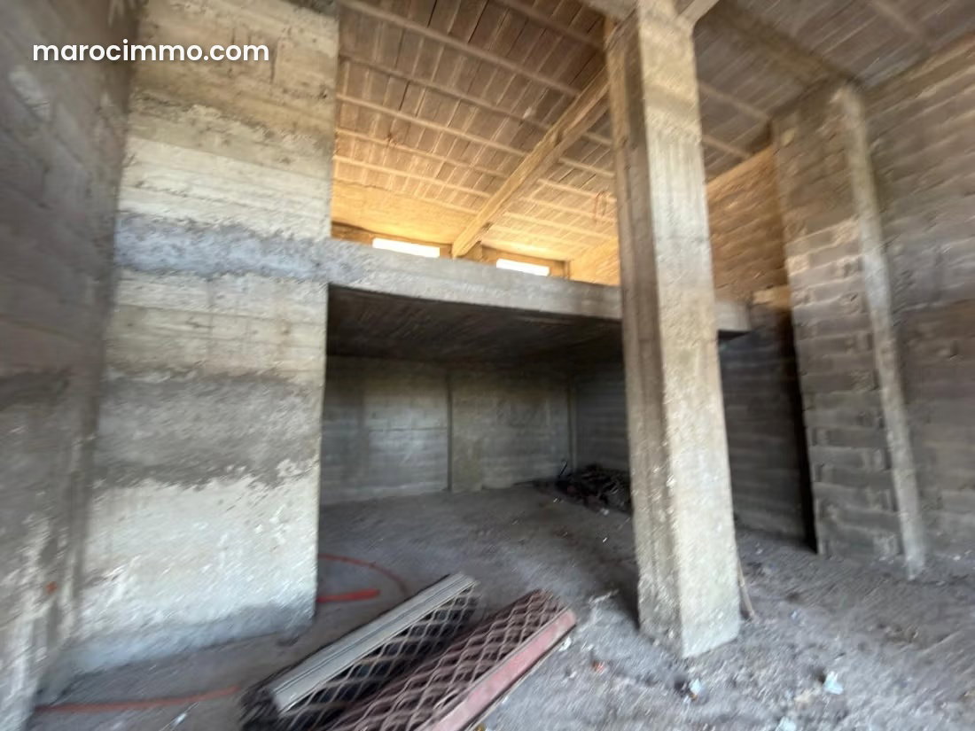 Local commercial 109 m², avenue des FAR, Agadir Charaf — Agadir