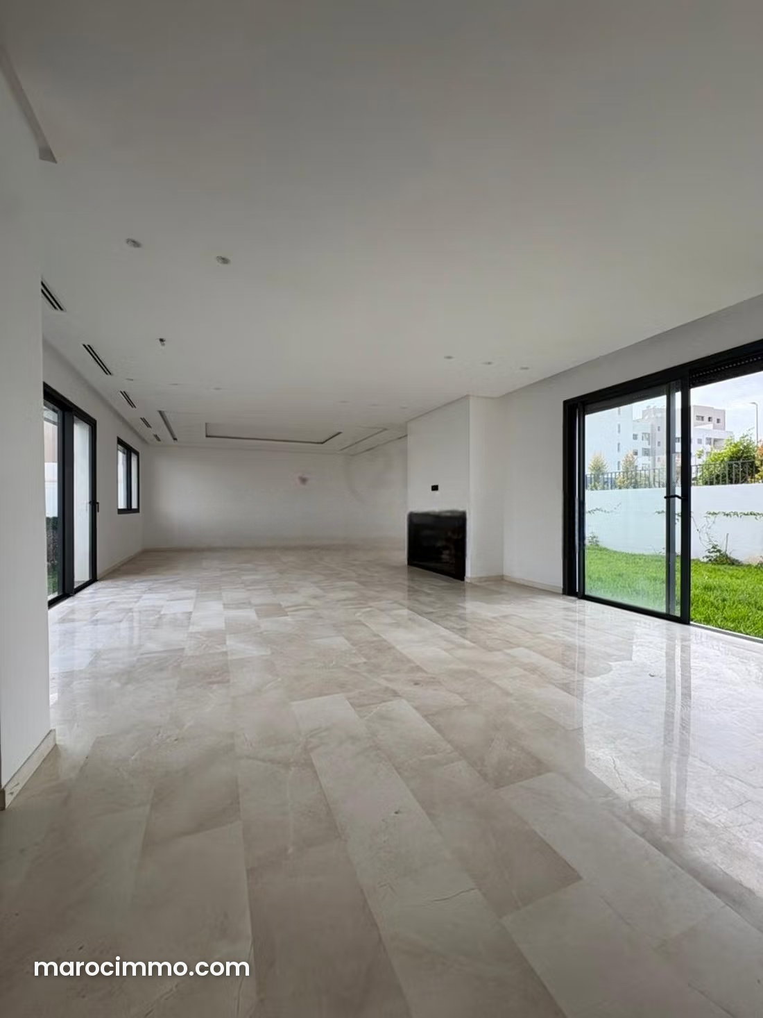 Villa 4 chambres avec piscine, Bouskoura centre à louer — Bouskoura