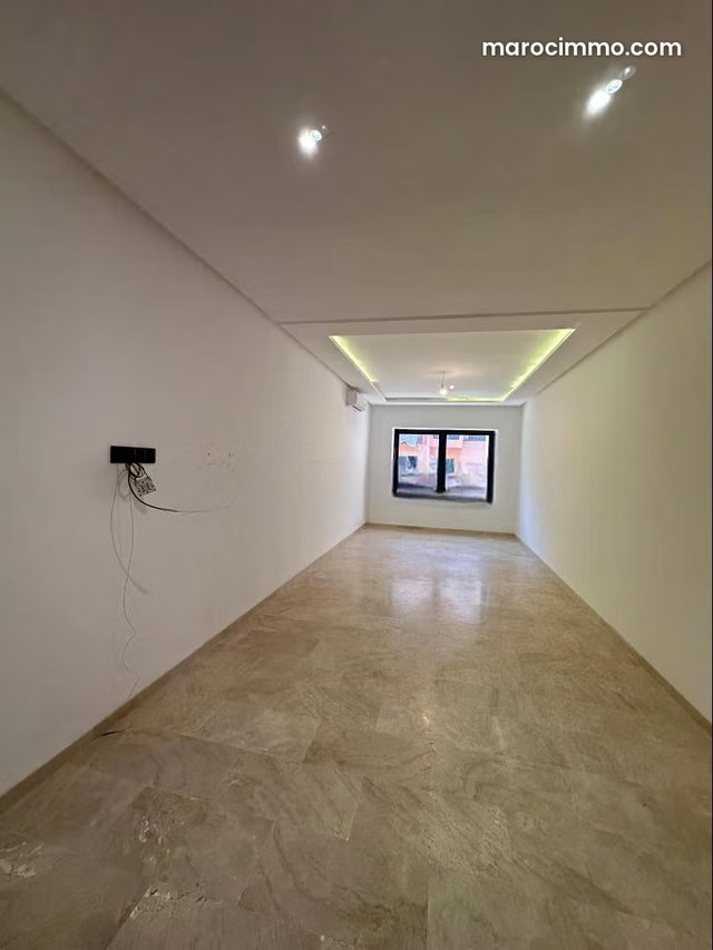 Très jolie appartement vide à Samlalia. 95 mètre — 2