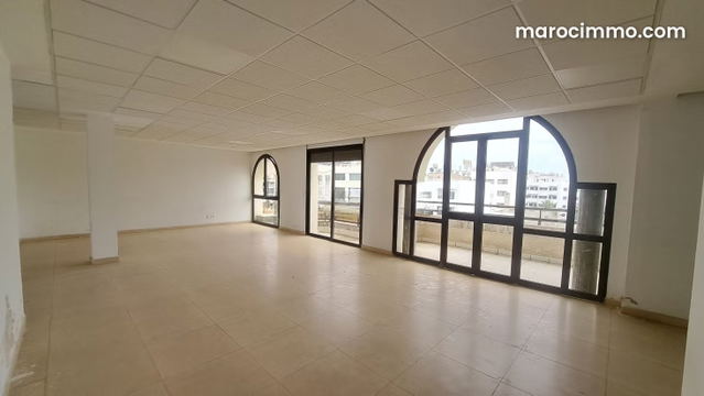 Bureaux en location à Racine. Surface de 330 m² — Casablanca