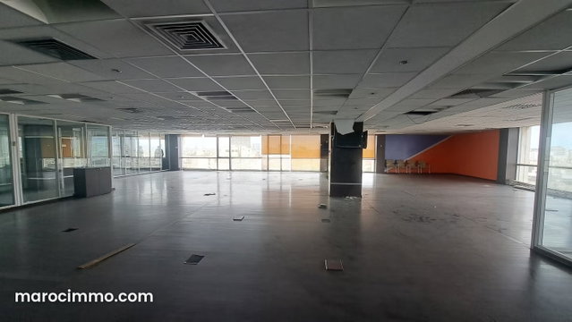 Bureaux à louer à Racine. Surface totale 660 m² — 5