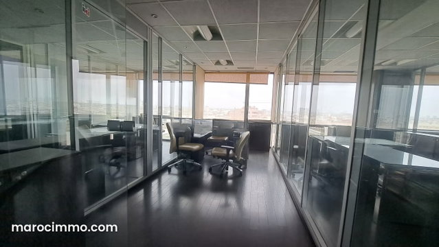 Bureaux en location à Racine. Superficie 330 m² — 4