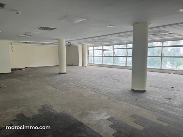 Beaux bureaux à louer à Racine. Surface totale 350 m² — 3