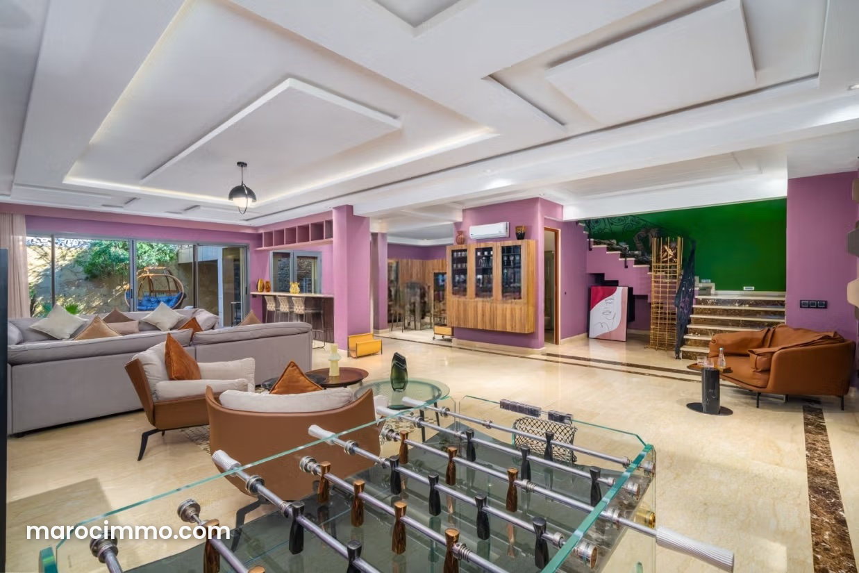 764 sqm Contemporary Villa with Pool and Garden, Agdal, Marrakech — Marrakesh