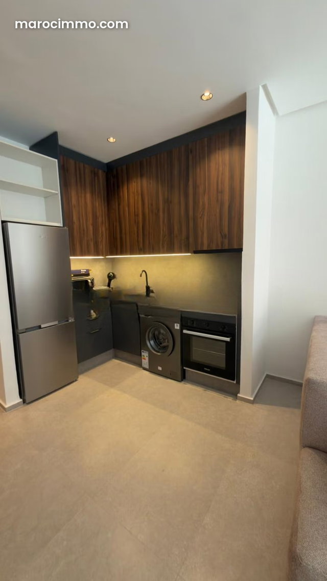 Appartement moderne meublé à louer — 4