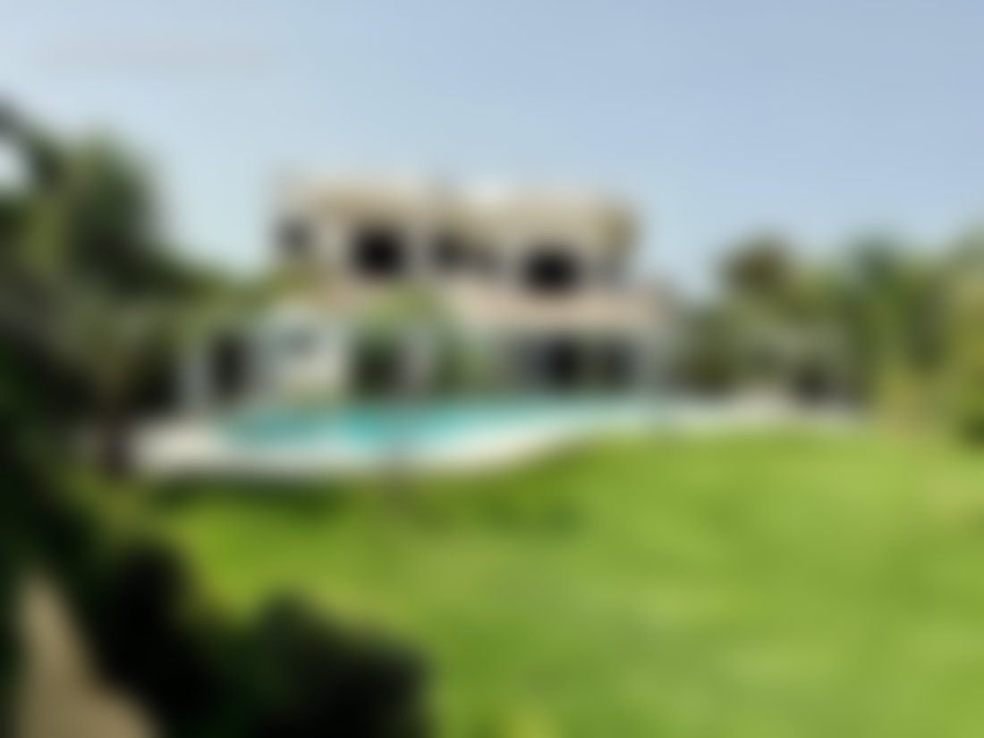 Villa 700 m² sur 2178 m² de terrain, Souissi, Rabat