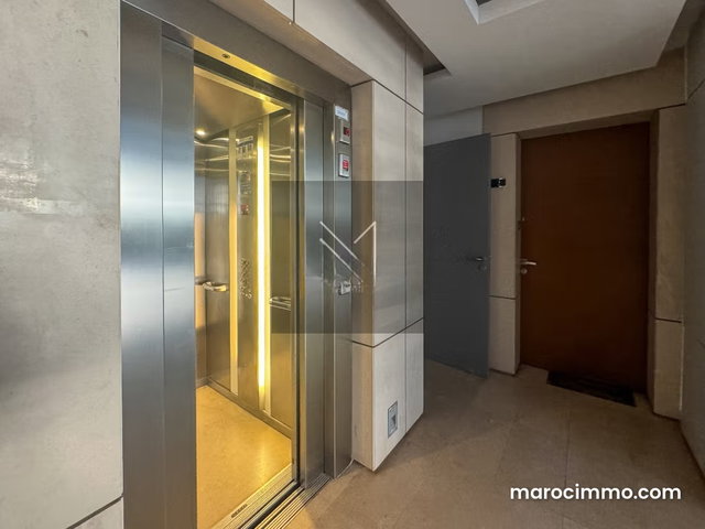 A Louer Appartement 3 chch perso, Terrasse, Ain Diab — 5