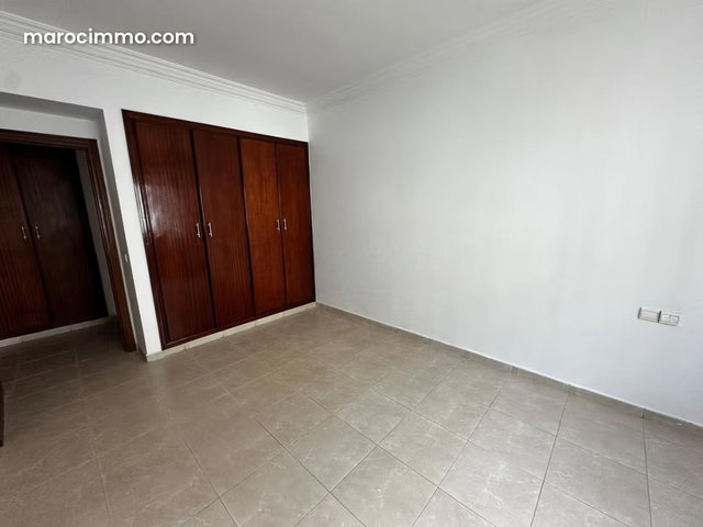 Un spacieux apt à côté du lycée de Descartes — 5