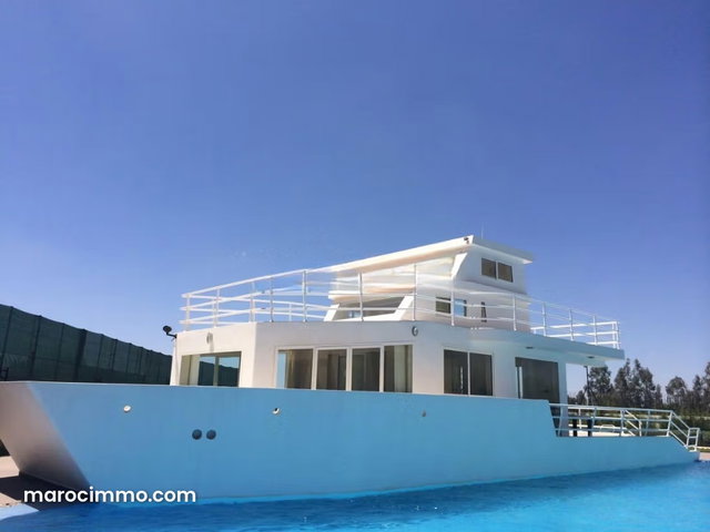 Exceptional Semi-Contemporary Villa for Sale — 3