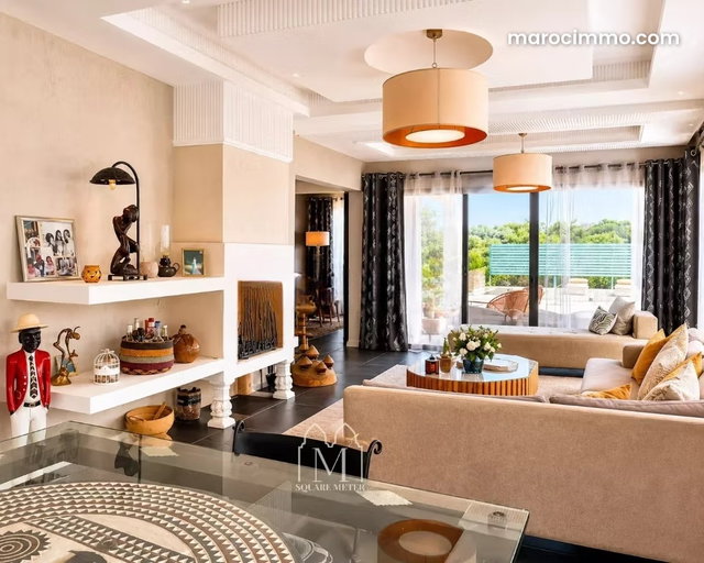 Villa moderne avec studio indépendant — 2