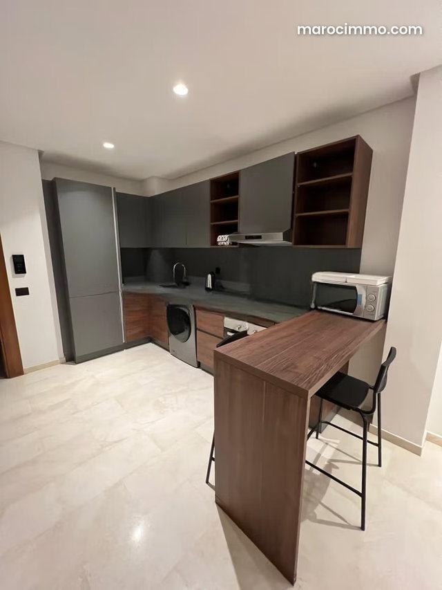 Beau studio meublé — 5