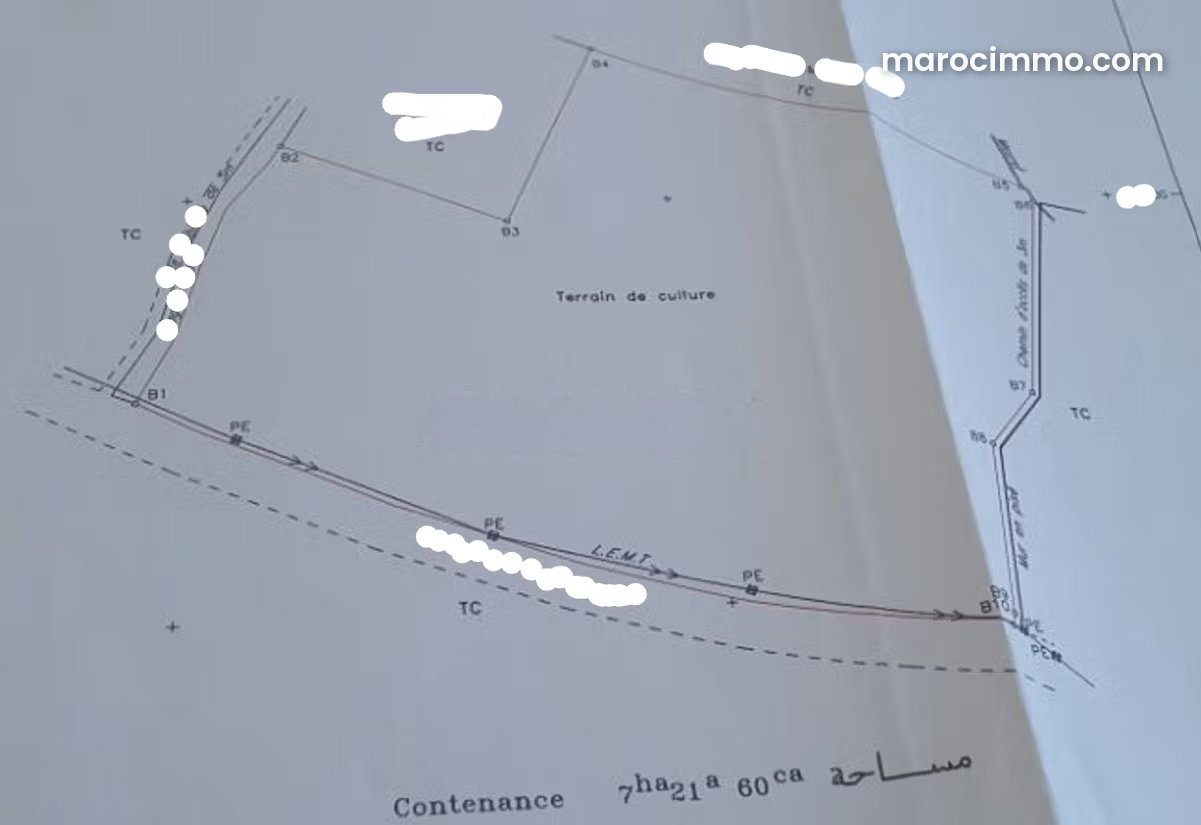7.26 ha of Land on Route d’Amezmiz, Marrakech — Titled and Suitable for Utility Connections — Marrakesh