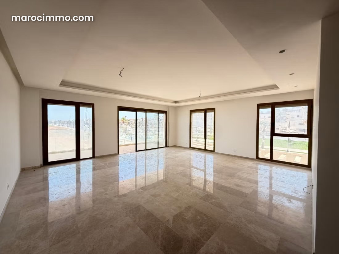 Bright Apartment with Sea-View Terrace in Yacoub El Mansour, Rabat — Rabat