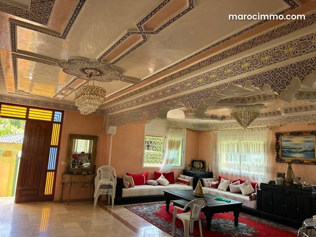 450 m² Villa for Sale in Hay El Fath, Rabat, 11 Bedrooms, Luxury Standard — Rabat