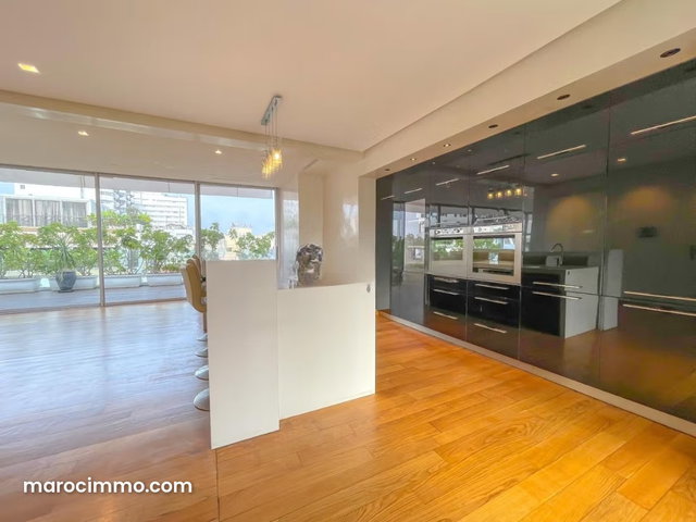 Exceptional Duplex for Rent on Gauthier's Top Floor — 5