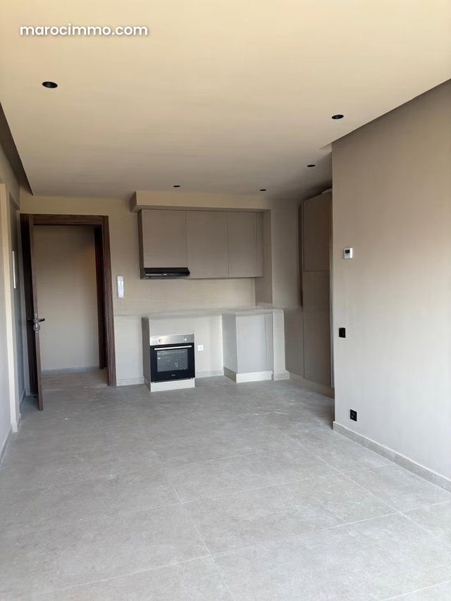 Un très beau studio neuf, jamais habité, haut standing situé dans le quartier recherché de Riviera — 2