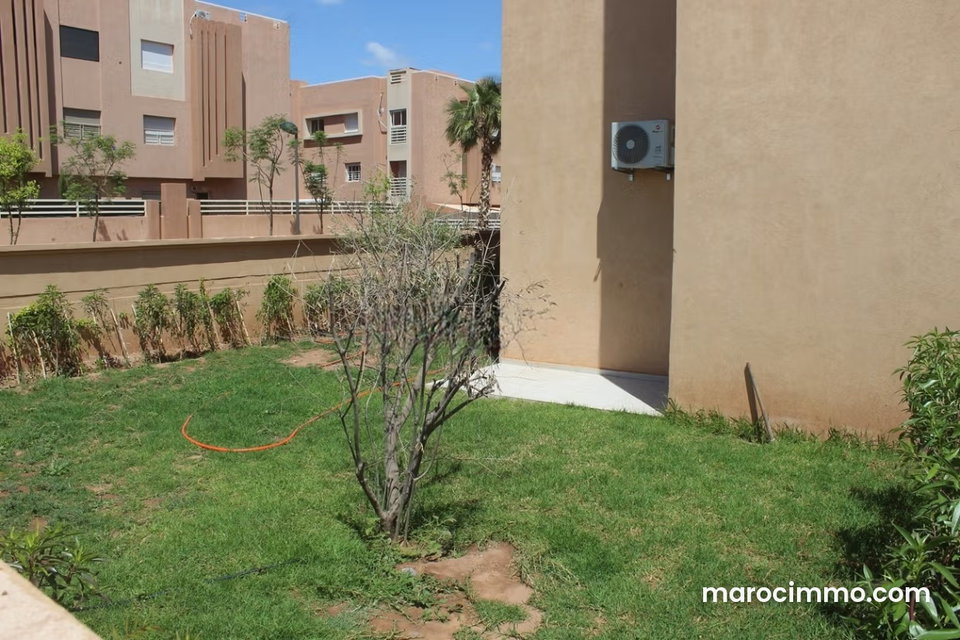 Appartement avec jardin a LOUER VIDE