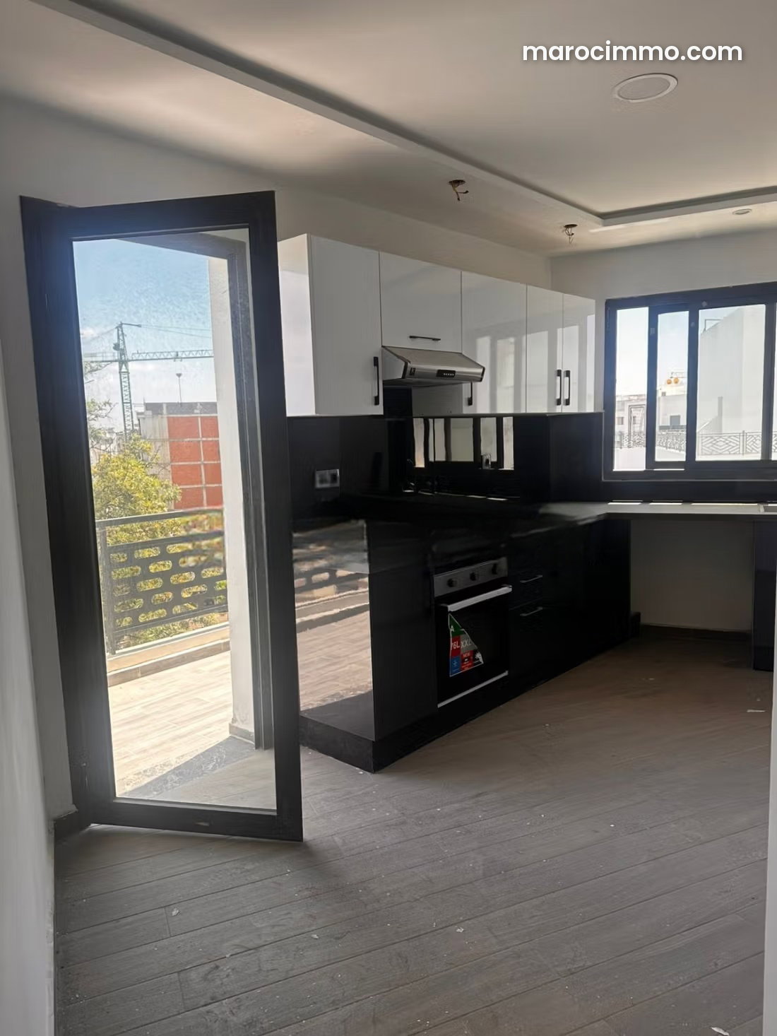 2-Bedroom Apartment with Terrace in Casablanca's Quartier des Hôpitaux — Casablanca