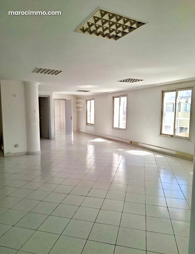 Bureaux à l'achat à Maârif 172 m² — 2