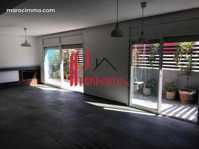 GAUTHIER Superb Vacant Duplex, 3 bedrooms, 2 terraces — 3