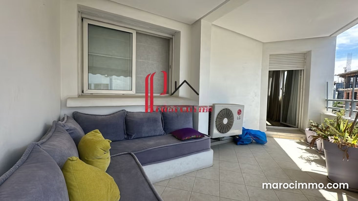 Appartement à louer à Racine Casablanca avec terrasse et garage — Casablanca