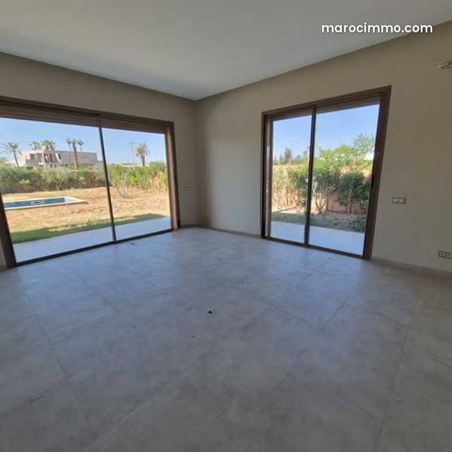 Villa à Vendre de 1950.0 m² à Marrakech, Route De Fes — 3
