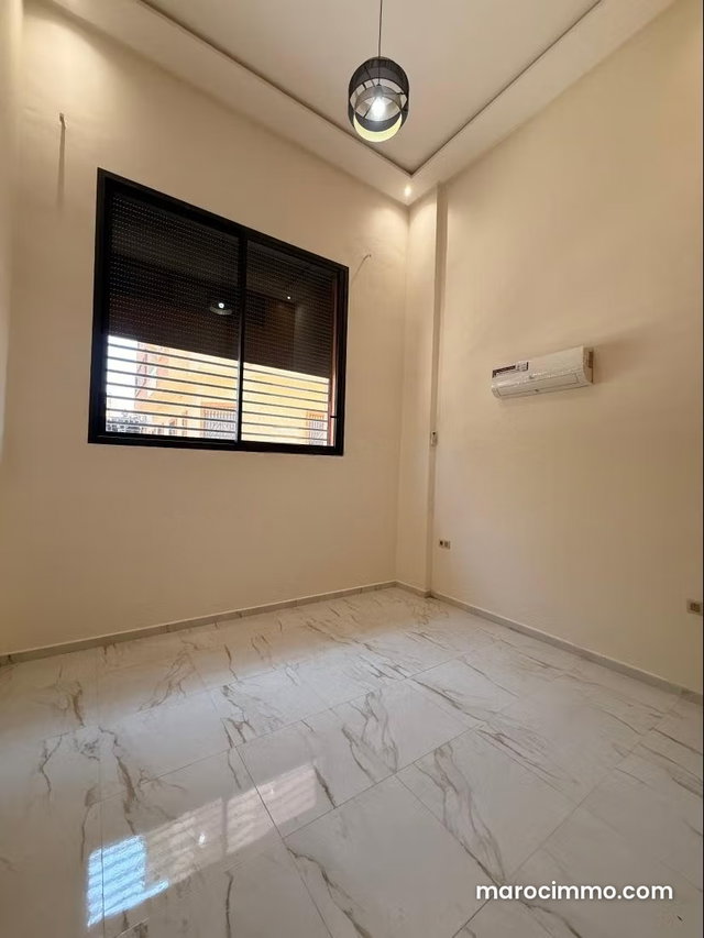 Apartment for rent in Guéliz. 135 m² surface. Elevator and terrace — 5
