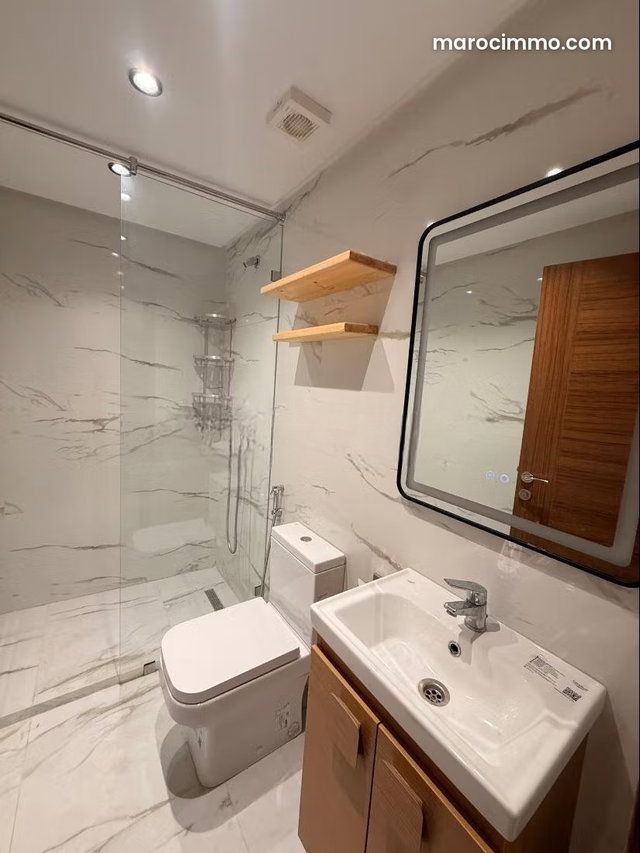 Apartment for rent in Guéliz. 135 m² surface. Elevator and terrace — 2