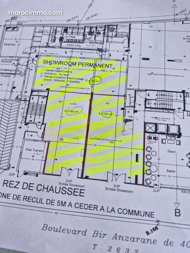 Local commercial de 332m2 à location Bd Bir Anzarane — Casablanca