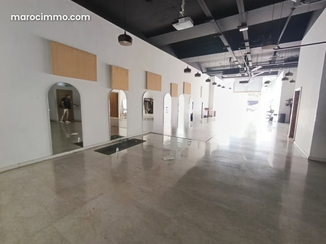 Local commercial de 332m2 à location Bd Bir Anzarane — 5