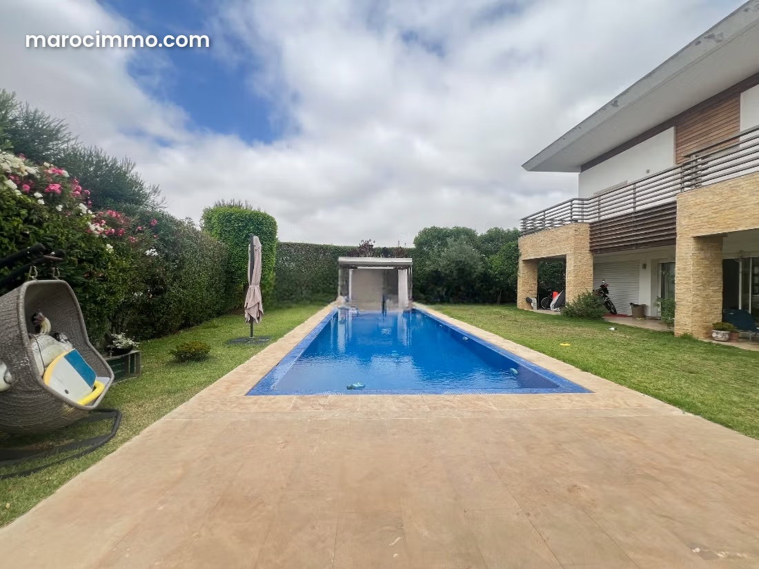 1,400 sqm Villa with Garden and Pool in Ville Verte, Bouskoura — Bouskoura