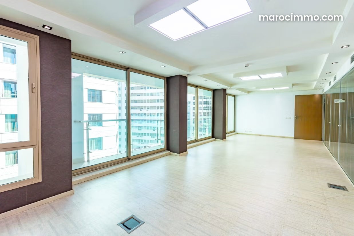 249 m² Office in Casablanca City Centre, Fully Equipped and Ready — Casablanca