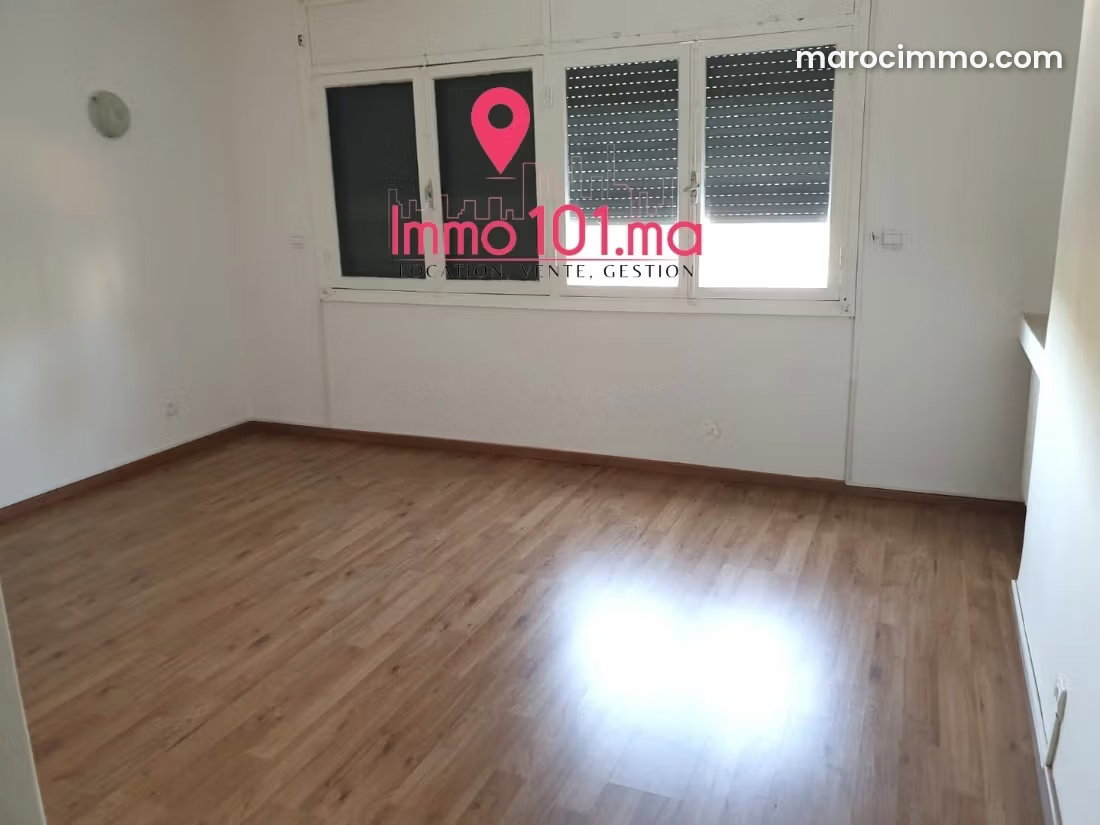 Villa 4 chambres avec jardin à louer, Agdal, Rabat — Rabat