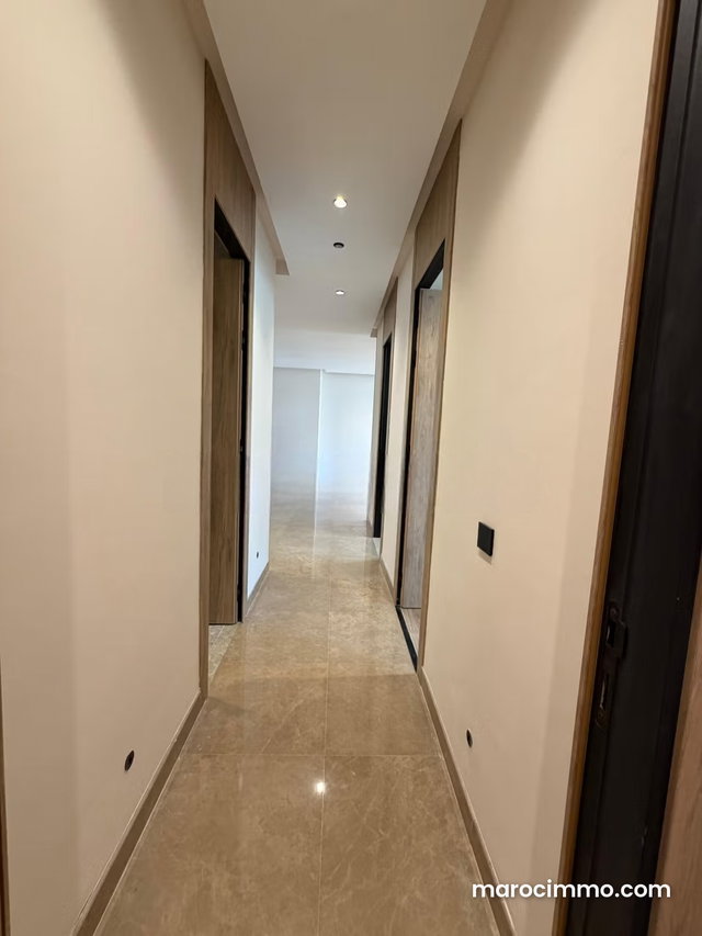 Superb Apartment for Rent in Souissi. 130 m² Surface Area. Concierge Service, Air Conditioning — 4