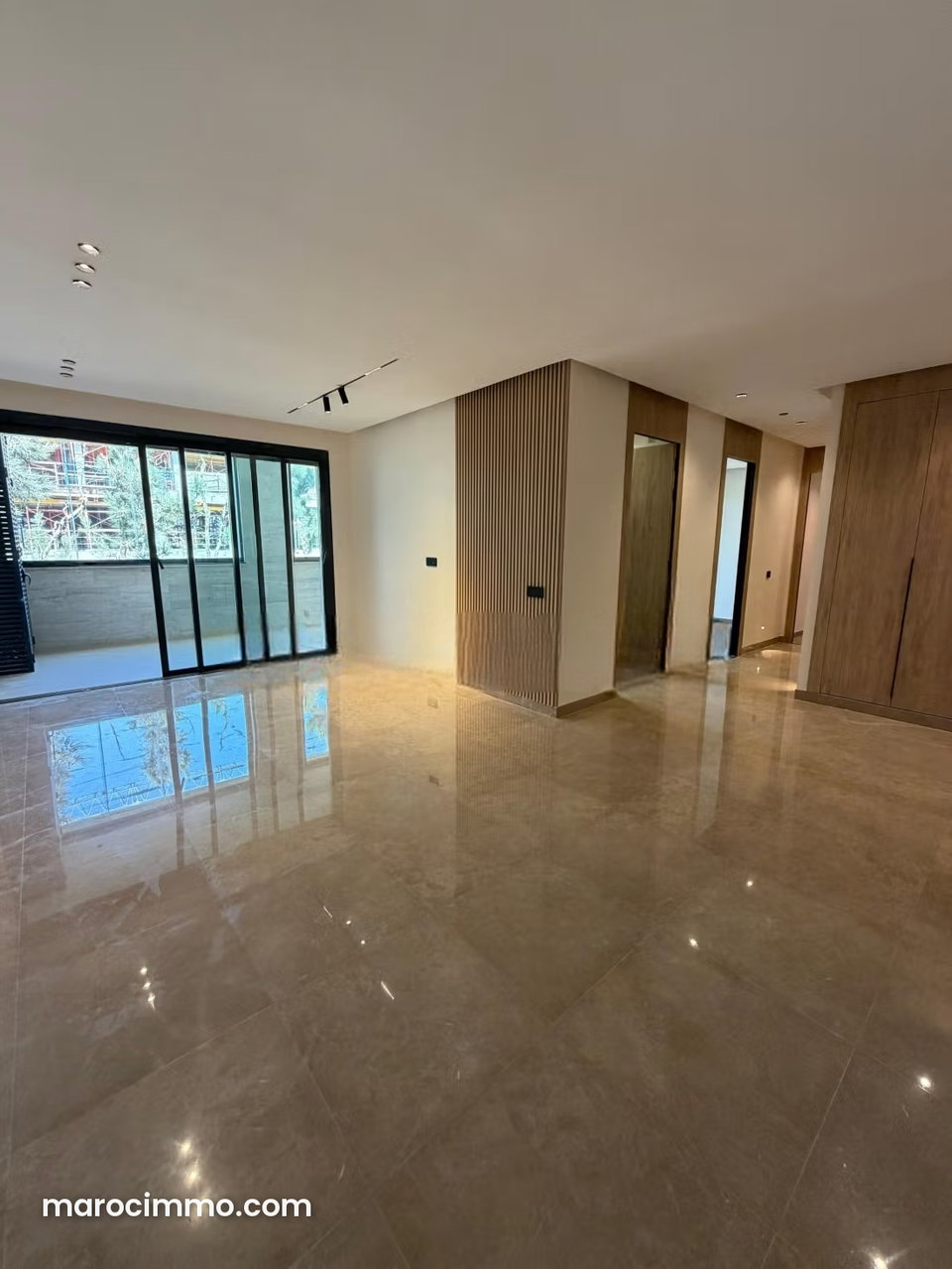 Superb Apartment for Rent in Souissi. 130 m² Surface Area. Concierge Service, Air Conditioning