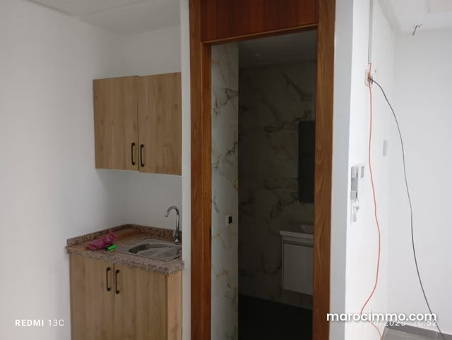 Bureau vide de 45m² au quartier Laymoun — 5