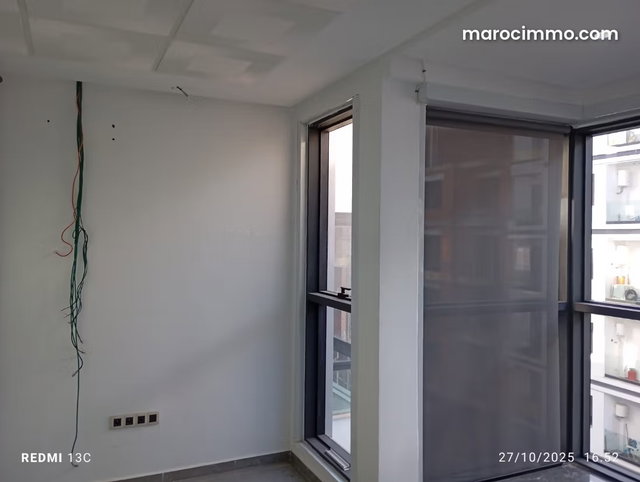 Bureau vide de 45m² au quartier Laymoun — 3